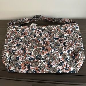 Vera Bradley ultra light hobo shoulder bag, NWT Petite exuberant floral sage